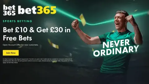 国足败给澳大利亚战况分析：伊万遭遇挑战，塞鸟王钰栋全力拼搏？